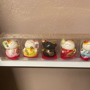 Vintage Beckoning Set of  5 ceramic Colorful Lucky Cat Figurines Japan